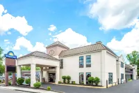 Super 8 by Wyndham Trois-Rivieres Hotels in der Nähe von Le Carrefour Trois-Rivières-Ouest
