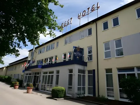 Taste Hotel Jettingen Отели в г. Еттинген-Шеппах