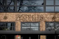 Badhuis Hotel - 2-Star