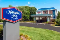Hampton Inn Hartford-Airport - parking