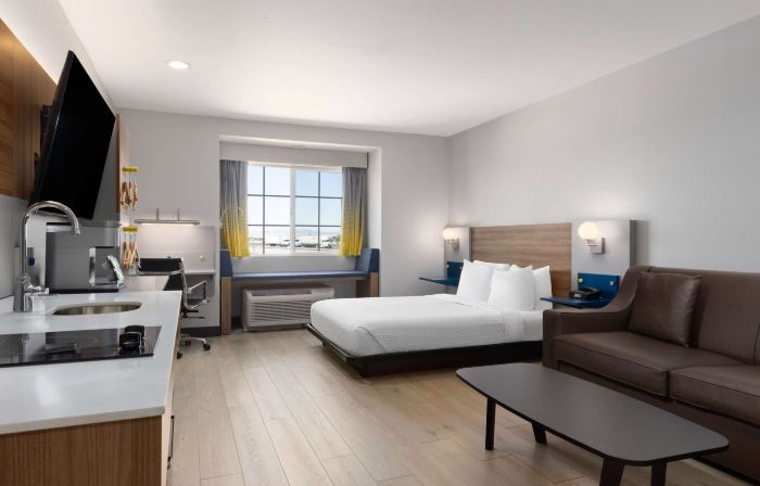 Microtel Inn & Suites by Wyndham Tracy