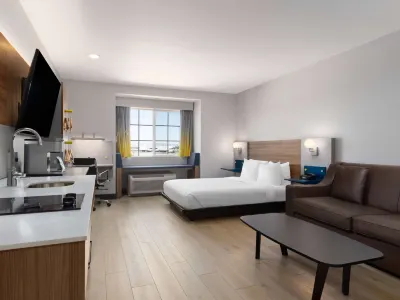 Microtel Inn & Suites by Wyndham Tracy Hotels in Tracy