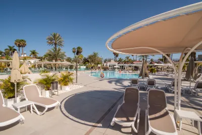 Hotel LIVVO Dunagolf Suites Hotels near Camel Safari Park
