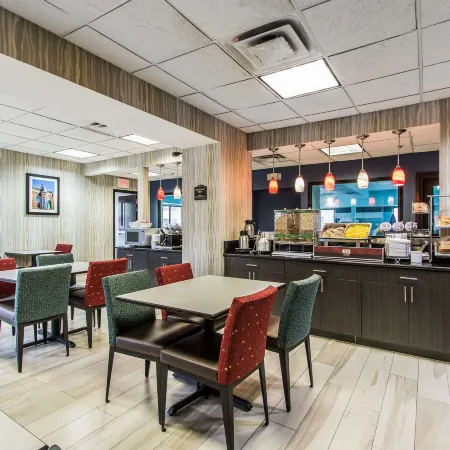 Comfort Suites Fairgrounds West