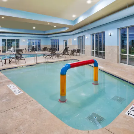 Holiday Inn Express & Suites MILWAUKEE NW – PARK PLACE by IHG