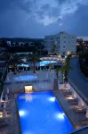 Sunrise Gardens Aparthotel - Airport Shuttle