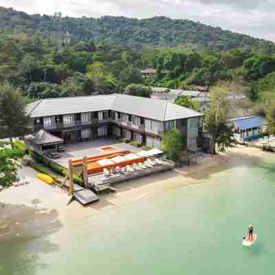 Baan Ploy Sea Hotel Exterior