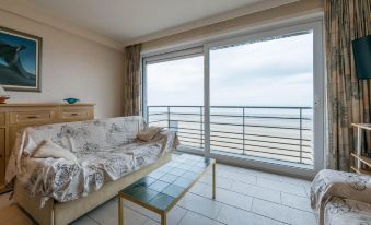 Apartment in Koksijde for 6 Person