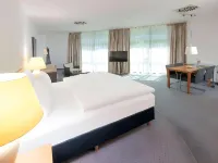 Dorint Pallas Wiesbaden Hotels near Liliencarree