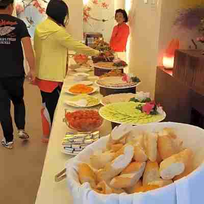 Melody Hotel Dining/Meeting Rooms