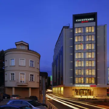 Courtyard Sarajevo Hotels near Sarajevo Zoo
