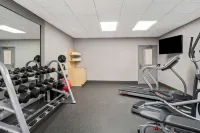 Spark by Hilton Stevensville - Gym