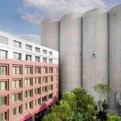 Moxy Bordeaux Hotel Exterior