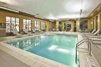 Embassy Suites by Hilton Columbus Airport - Swimmingpools
