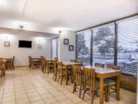 Days Inn by Wyndham Syracuse Hotels in DeWitt