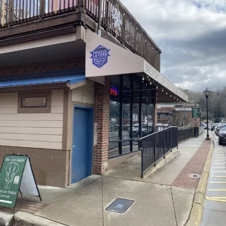 Convenient Downtown Location!