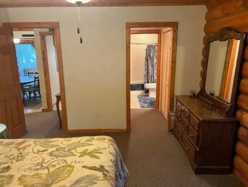 Private Log Cabin near Lake Arbutus and ATV trails