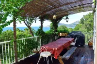 Rental in house 2 to 8 pers. 130m2, terrace 70m2 on gulf, beach 300m.