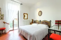 LUXURY STRUCTURE ON THE SHORE AT THE LAKE MARONE Hotels in Marone