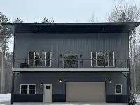 Big Chip - 1 is in the heart of the Chippewa Flowage 20 minutes from Hayward, WI Hotels in Hunter