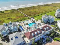 Beach front at Pointe West! Walk to the beach and all club amenities at PW!