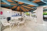 Seaside Kona Condo/Top Fl, Sunsets, Private Lanai,Best Kona Location, Sleeps 2 Hotels in Holualoa