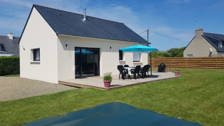 For a relaxing stay close to the sea, comfortable house Отели в г. Пенмарш