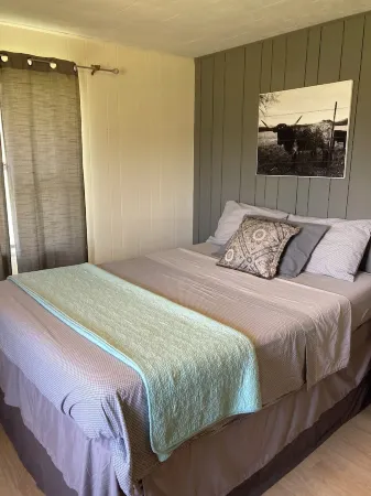 Family Friendly Farmhouse Отели в г. Polk County