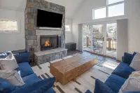 Fully Renovated Condo in Greenspring Community (Mt Snow) Hotel a Dover