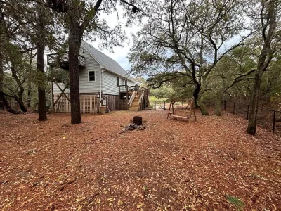 4 Bedroom 2 Bath beach retreat, quiet beaches of Southern Shores.  Pets invited.