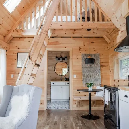 The Wingtip at Tiny Bluff