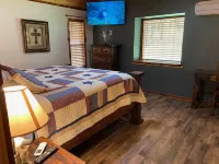 Beautiful Longhorn Lodge at Lake Texoma!
