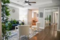 Cozy 2-Bedroom Apartment Minutes from Downtown Hotel in zona Calihan Hall