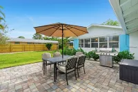 Tropical Oasis for your Naples Getaway!