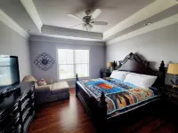WATERFRONT Lake House w/ King Beds, close to Casinos