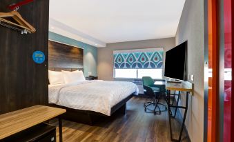 Tru by Hilton Edmonton Windermere
