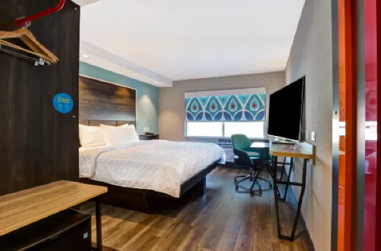 Tru by Hilton Edmonton Windermere