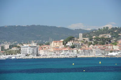 Studio 100 meters from the Croisette and beaches. Hotels in Pointe Croisette