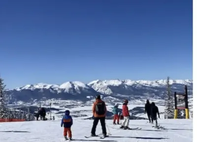 Cozy and Spacious Ski In/Out Family- sized Condo- 5 minute walk to Ski Lift!! Hotels in Mountain House