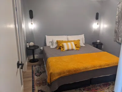 Newly Renovated In-Town Whitefish Townhome w/ Pool. Between Downtown & Ski Hill. Cawdrey Gallery 주변 호텔