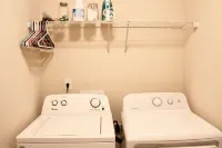 Cheerful & Spacious 4bedroom home away from home!