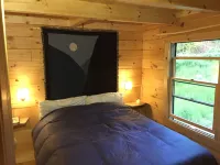 Isolated Log Cabin with Panoramic Views of Cherry Pond and White Mountains