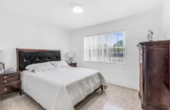 House is 15 min from anywhere. Miami Children Hospital, 8 miles MIA