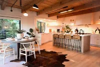 Modern Chalet w/Lakeview + Hot Tub -@TrinityHomeLA 4300+sq ft