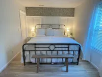 Laura’s Simply Charming Home on Harrison Hotels in Quincy
