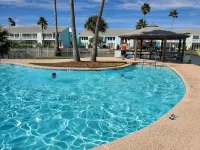 Waterfront Getaway with Private Boat Slip on Desirable Key Allegro, Rockport TX - 4 stjerner