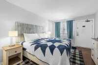 Sandy Shoreline Hideout One BR