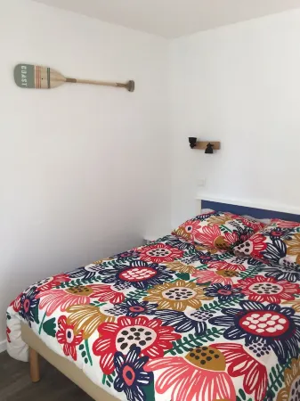 Superb sea view with pool Отели в г. Дуарнене