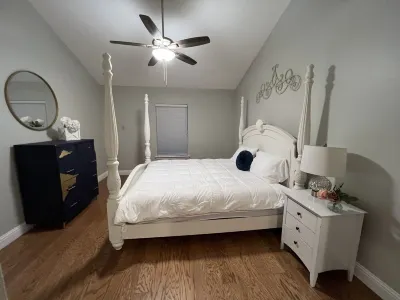 Spacious 2BD 2BA FreeWiFi Parking 12 mi - AT&T Stadium, Globe Life Field, TLive! Hotels near DULCERIA ARY Mexican Candies