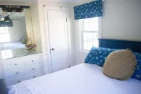 Frank's Cozy Cape Cod Beach Cottage